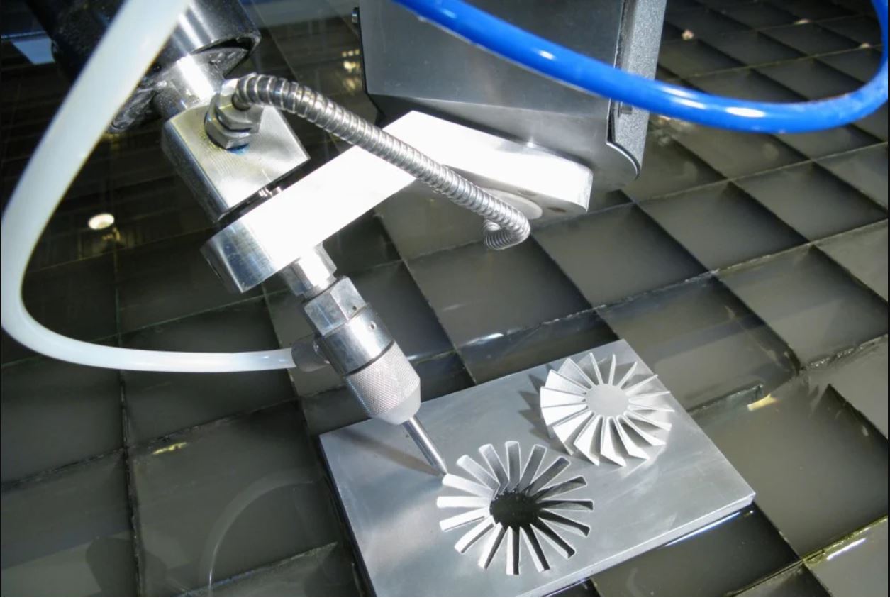 Công nghệ cắt tia nước CNC hiện đại